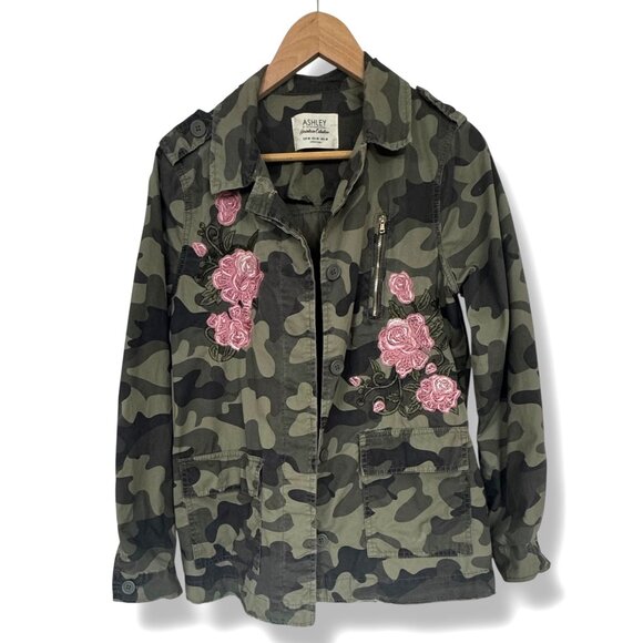 Ashley by 26‎ Intl Dowtown Camo Floral Embroidered Jacket Size M Coat Camouflage - Picture 1 of 10